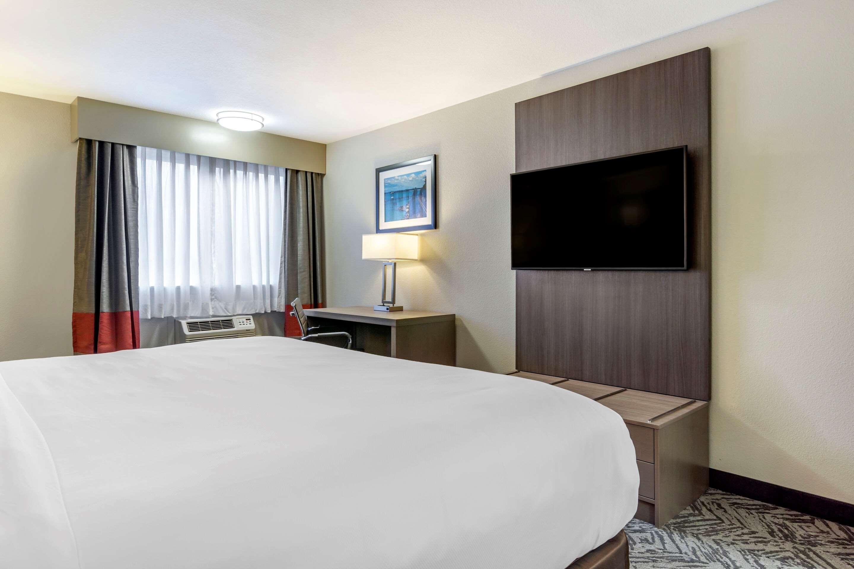 Comfort Inn & Suites Pacific - Auburn Екстериор снимка