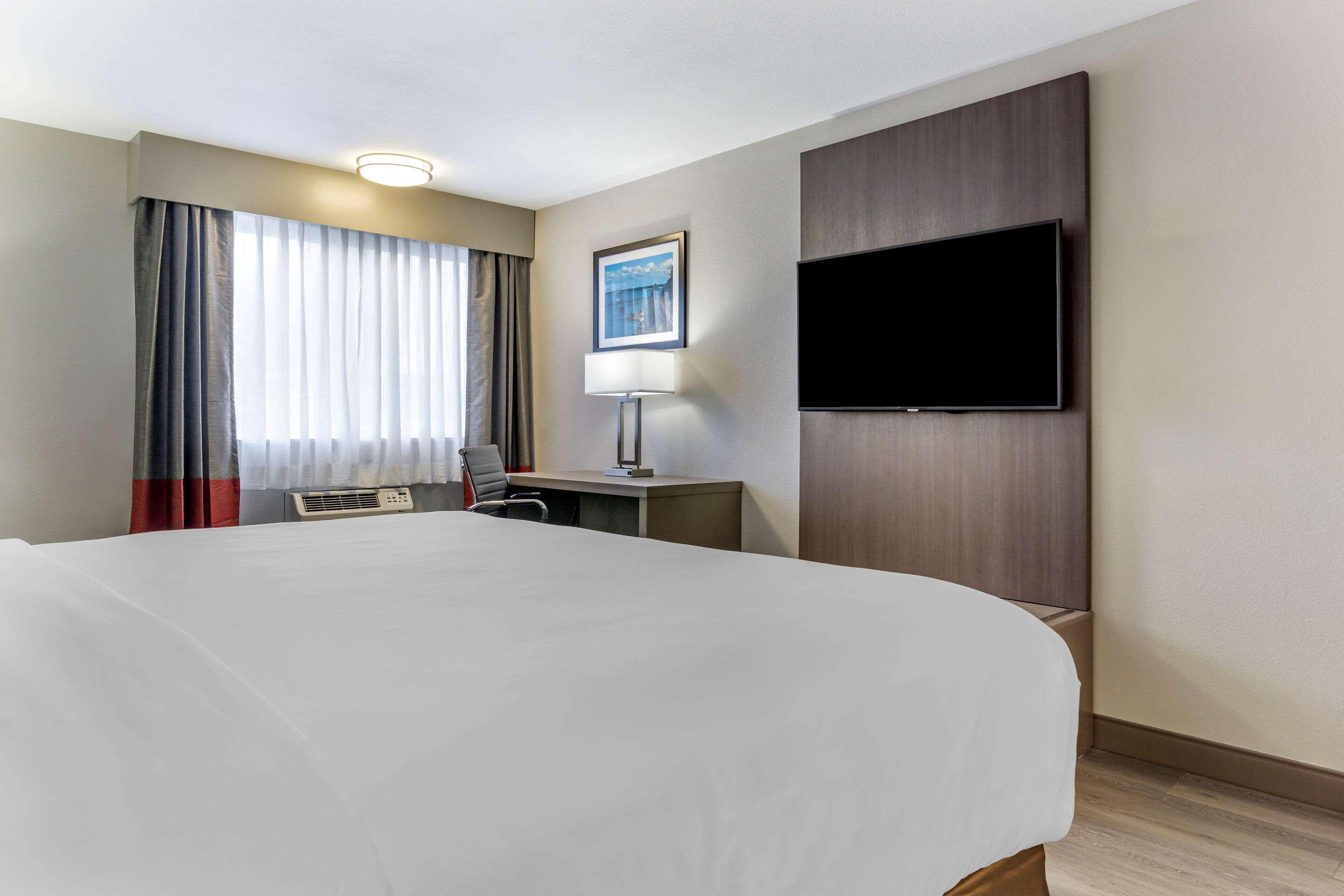 Comfort Inn & Suites Pacific - Auburn Екстериор снимка