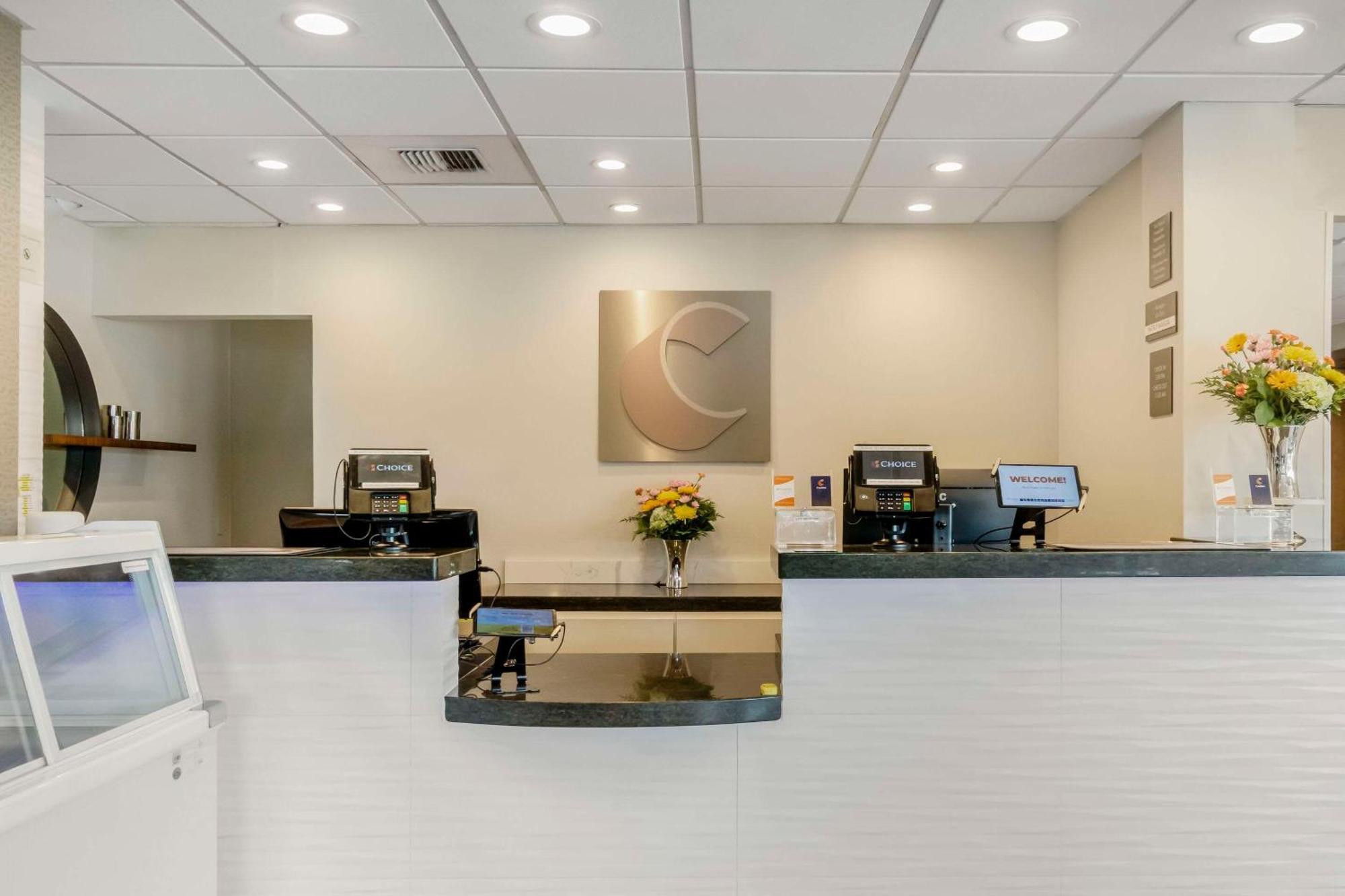 Comfort Inn & Suites Pacific - Auburn Екстериор снимка
