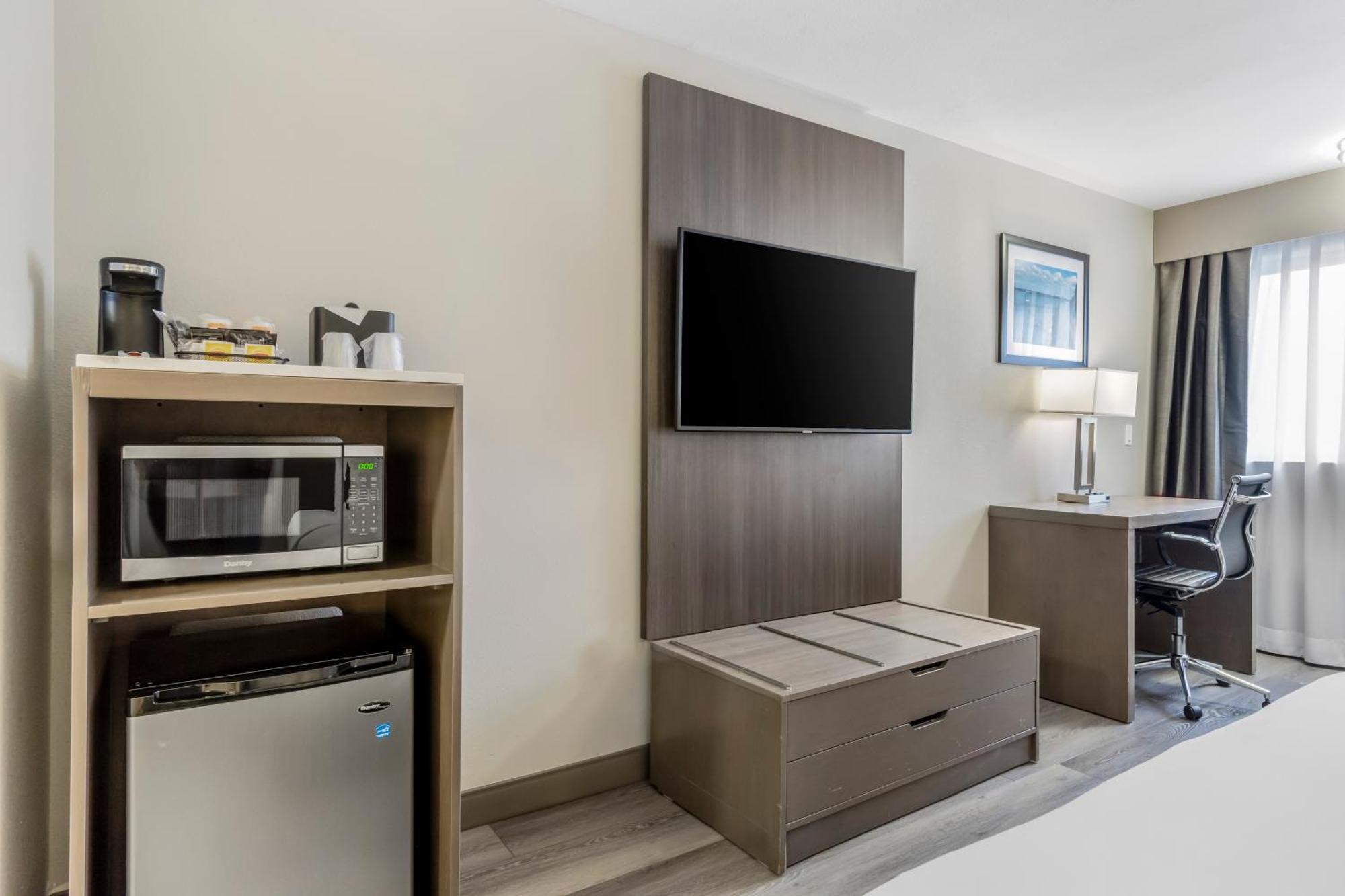 Comfort Inn & Suites Pacific - Auburn Екстериор снимка